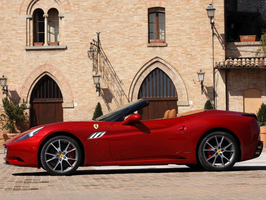  Ferrari California 30 2012 года  (фото 58 из 58)